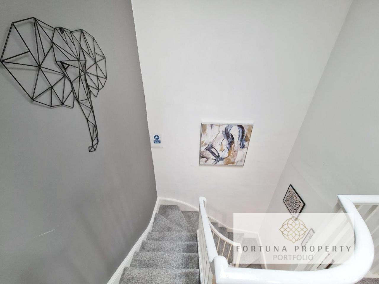 Margaret'S Loft By Fortuna Property Cheltenham Esterno foto